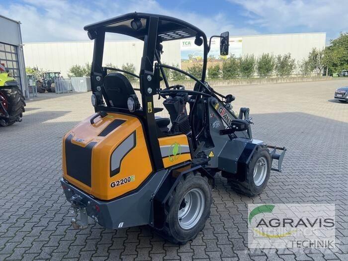 GiANT G2200E Gumikerekes homlokrakodók