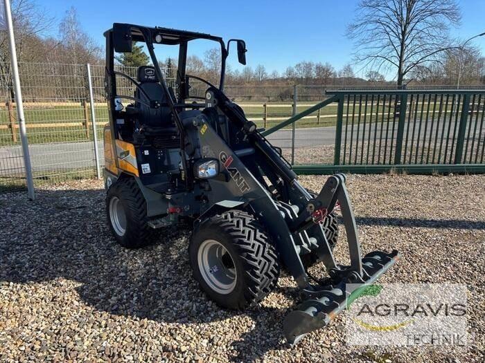GiANT G2300 HD Gumikerekes homlokrakodók