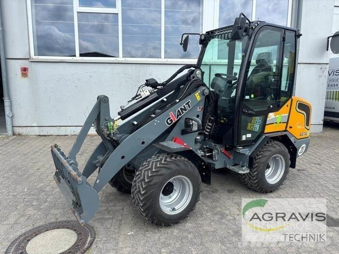 GiANT G2700 E Gumikerekes homlokrakodók
