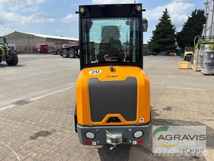 GiANT G2700 E Gumikerekes homlokrakodók