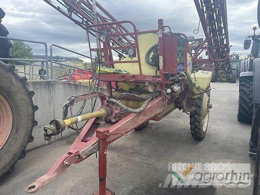 Hardi Commander 2200 Vontatott trágyaszórók