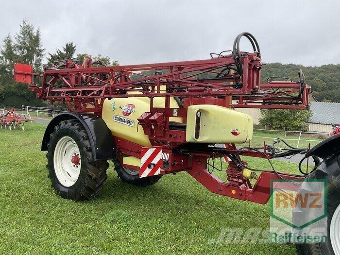 Hardi Commander 2800 Vontatott trágyaszórók