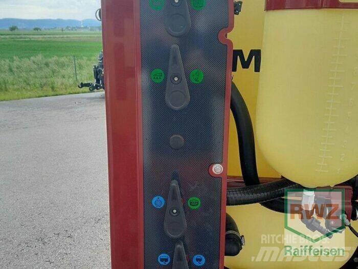 Hardi Master Vontatott trágyaszórók