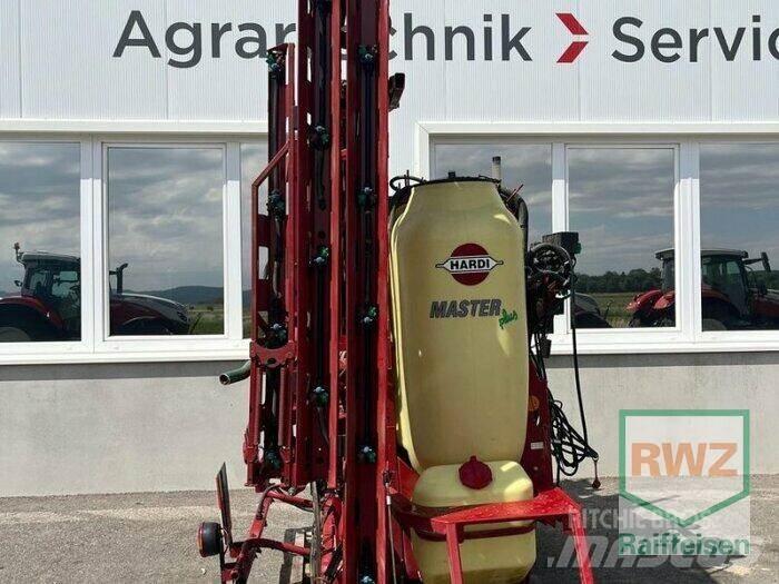 Hardi Master Plus Vontatott trágyaszórók