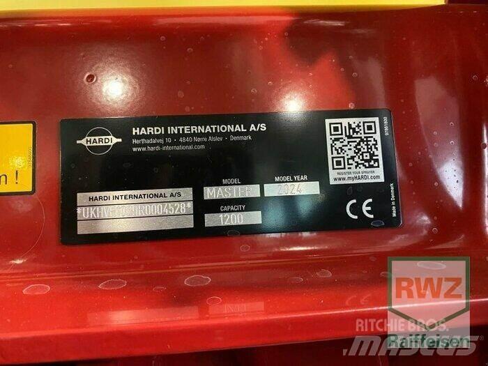 Hardi MASTER PRO 1200 Vontatott trágyaszórók