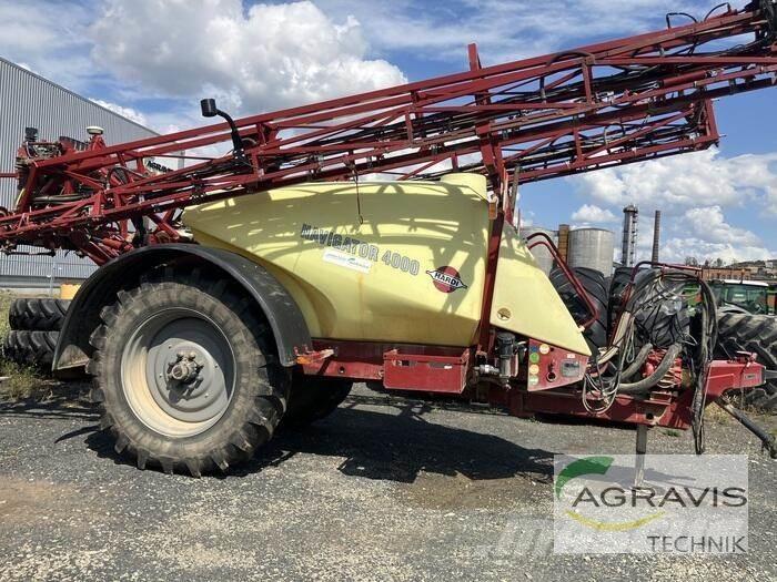 Hardi NAVIGATOR 4000 L Vontatott trágyaszórók