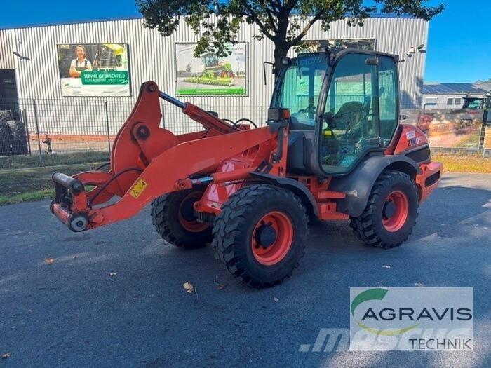 Hitachi ZW 95 Gumikerekes homlokrakodók