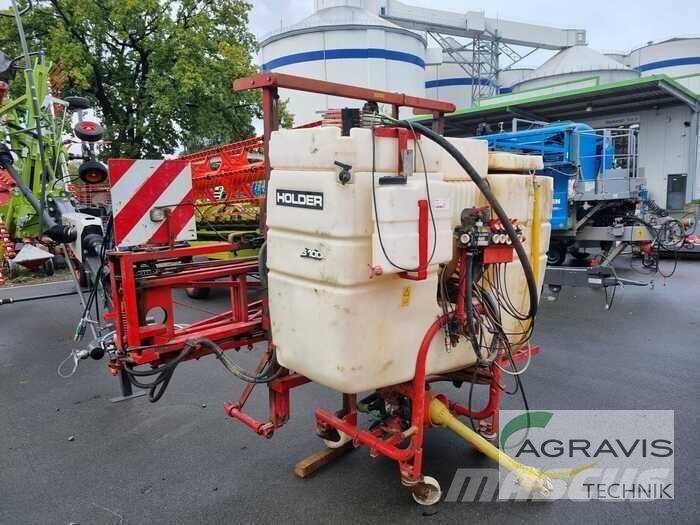 Holder F 815 HM Vontatott trágyaszórók
