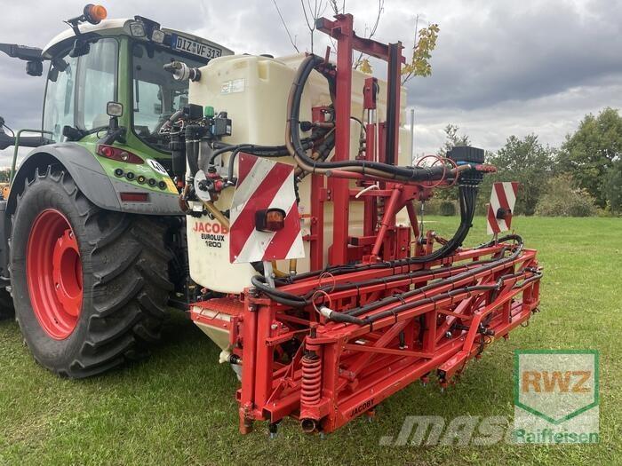Jacoby EuroLux 1200 Vontatott trágyaszórók