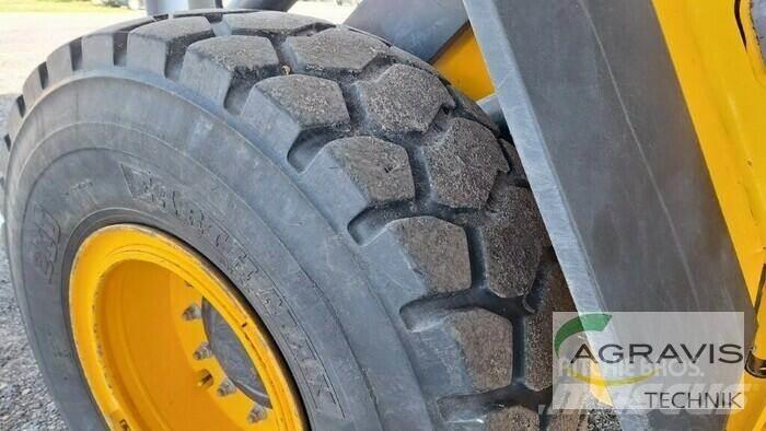 JCB 437 HT Gumikerekes homlokrakodók