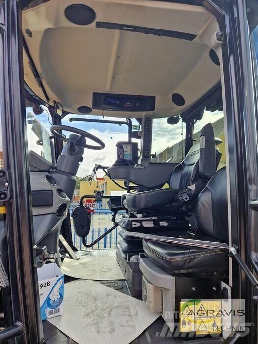 JCB FASTRAC 4220 Traktorok