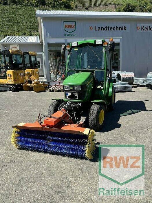 John Deere 2320 Kompakt traktorok