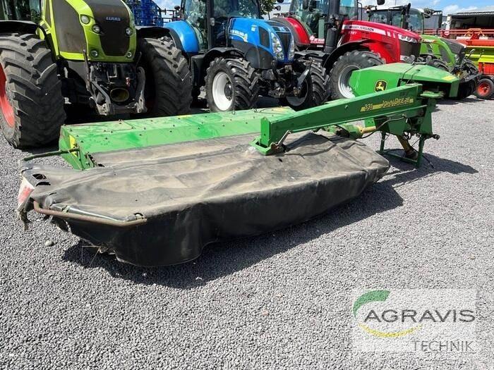 John Deere 331 Kaszák
