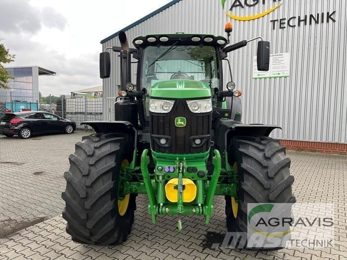 John Deere 6215 R Traktorok