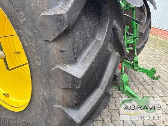 John Deere 7310 R Traktorok
