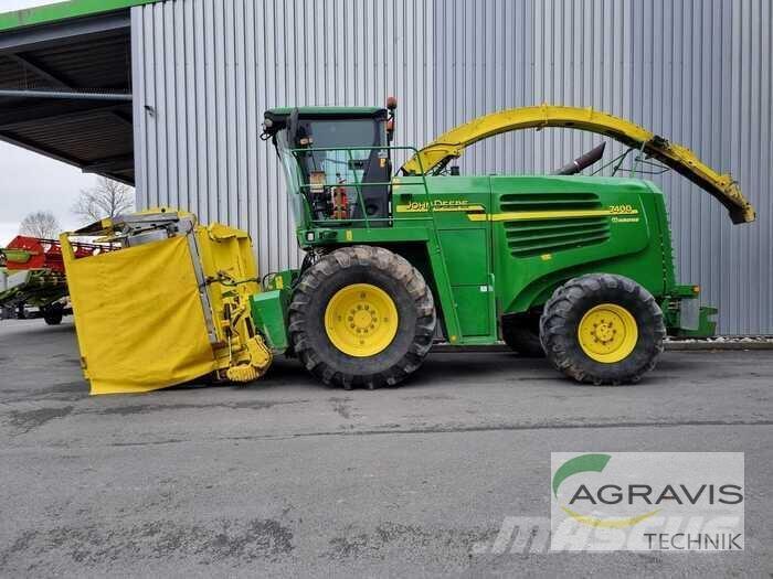John Deere 7400 Önjáró szecskázók