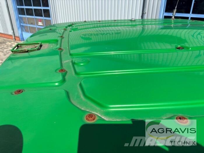 John Deere 8320 R Traktorok