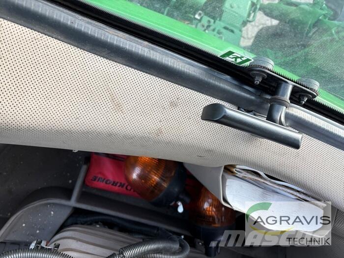 John Deere 8320 R Traktorok