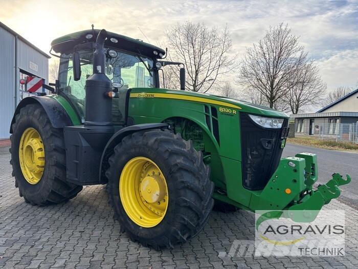 John Deere 8320 R Traktorok