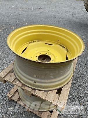 John Deere R38 + R28 Gumiabroncsok, kerekek és felnik