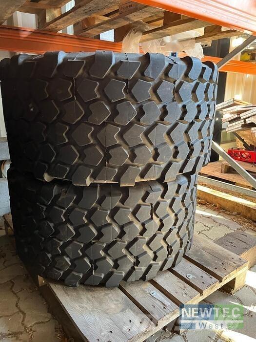  KR445/45R19.5 Gumiabroncsok, kerekek és felnik