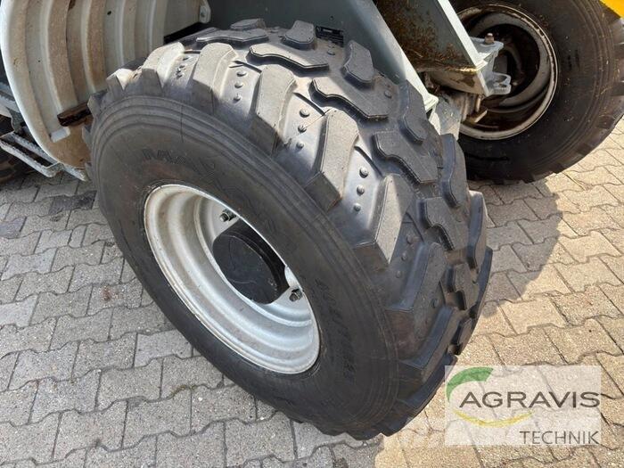 Kramer 8105 Gumikerekes homlokrakodók