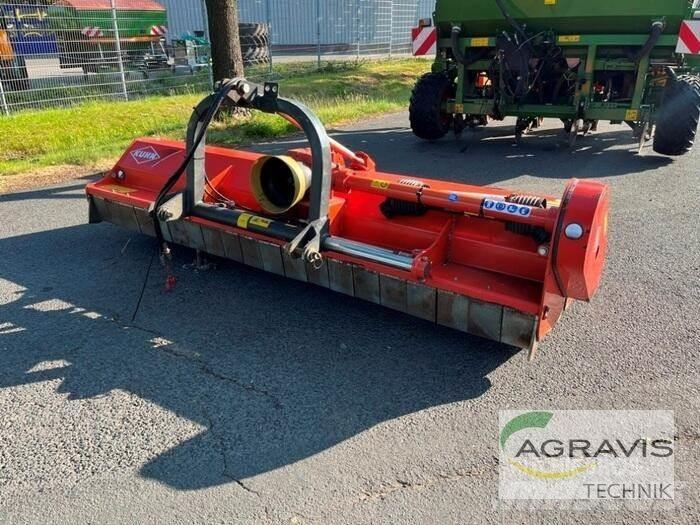 Kuhn BP 28 Szárzúzók és fűkaszák