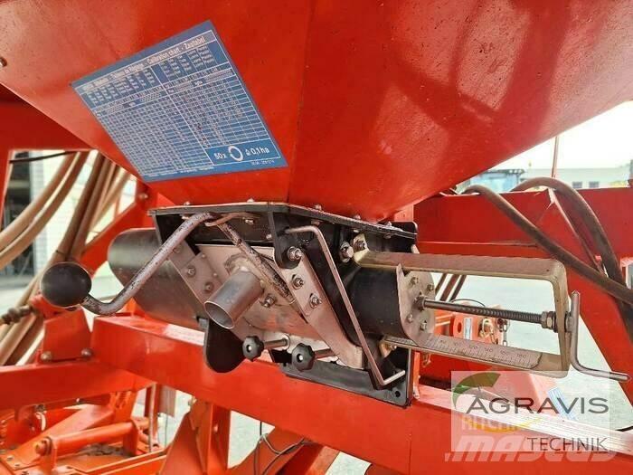 Kuhn HR 3003 Kardánhajtású ekék és Forgó-boronák