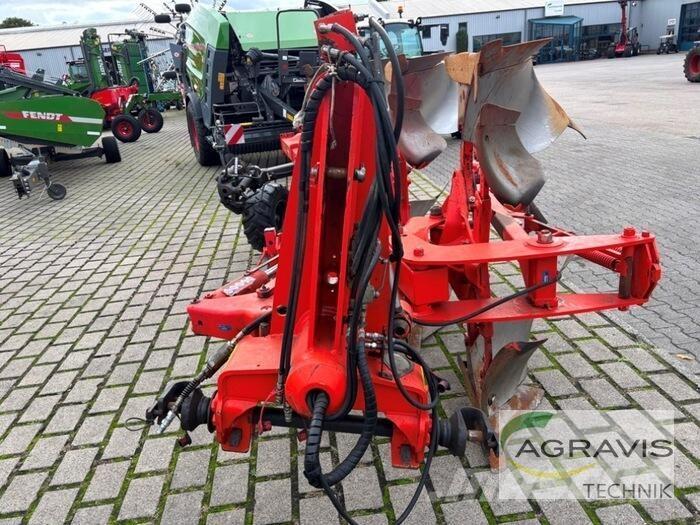 Kuhn VARI-MASTER 152 Váltvaforgató ekék