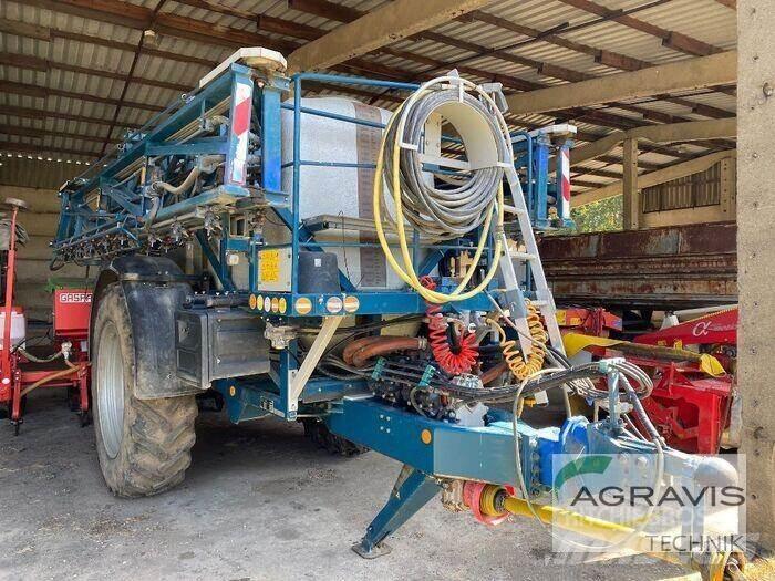 Lemken ALBATROS 40/24 Vontatott trágyaszórók