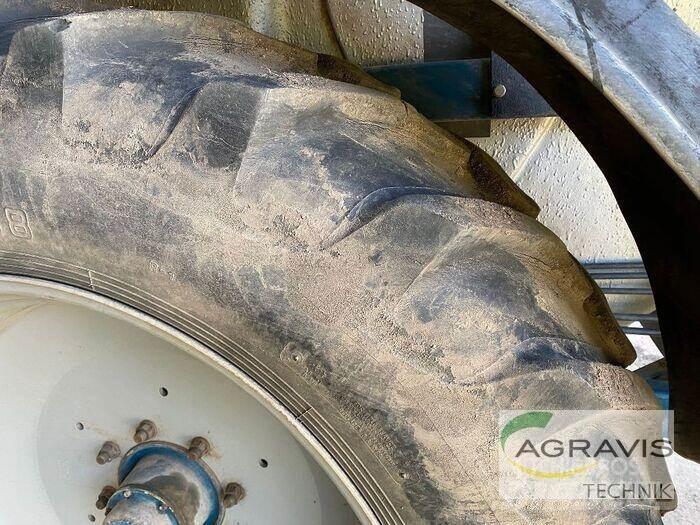 Lemken ALBATROS 40/24 Vontatott trágyaszórók