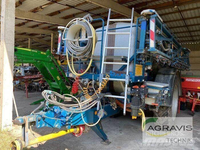 Lemken ALBATROS 40/24 Vontatott trágyaszórók