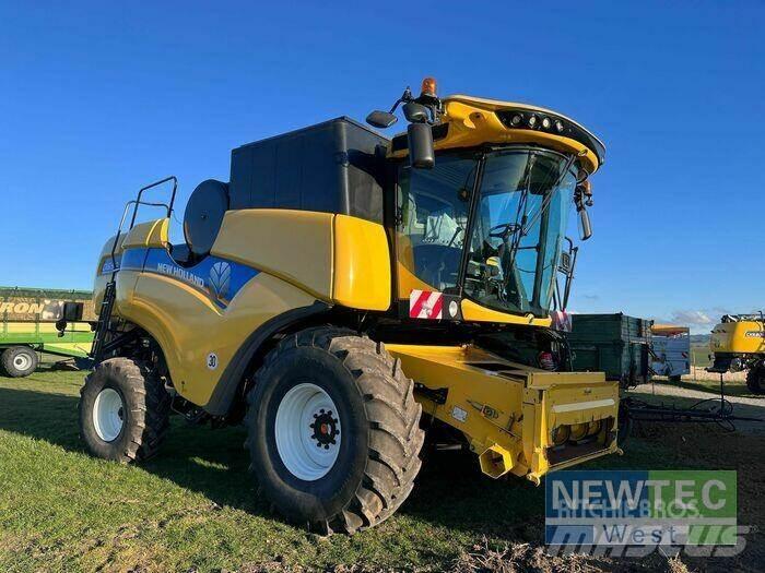 New Holland CX 6.90 Kombájnok