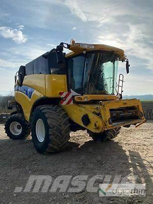 New Holland CX 8090 Kombájnok