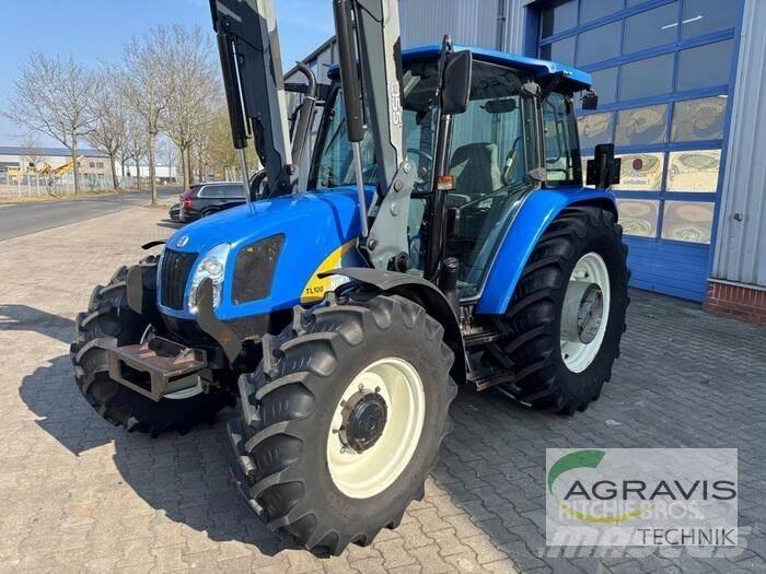 New Holland TLA 100 Traktorok