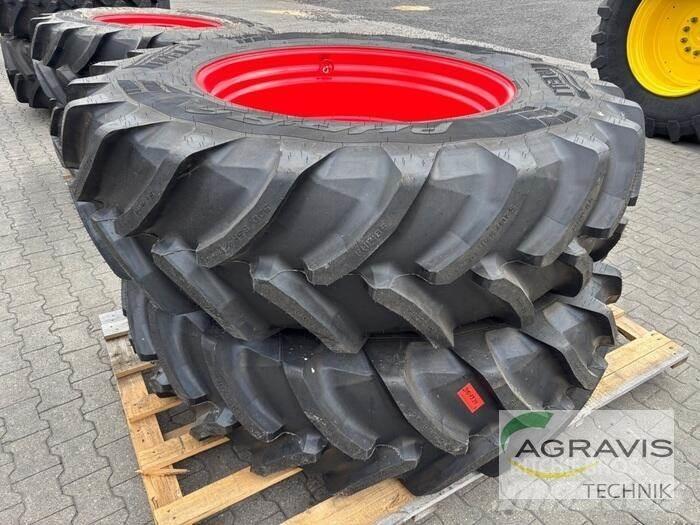 Pirelli KR 520/85R42 Gumiabroncsok, kerekek és felnik