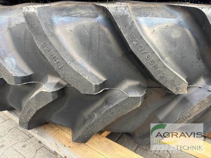Pirelli KR 520/85R42 Gumiabroncsok, kerekek és felnik