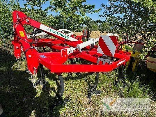 Pöttinger SYNKRO 3030 Kardánhajtású ekék és Forgó-boronák