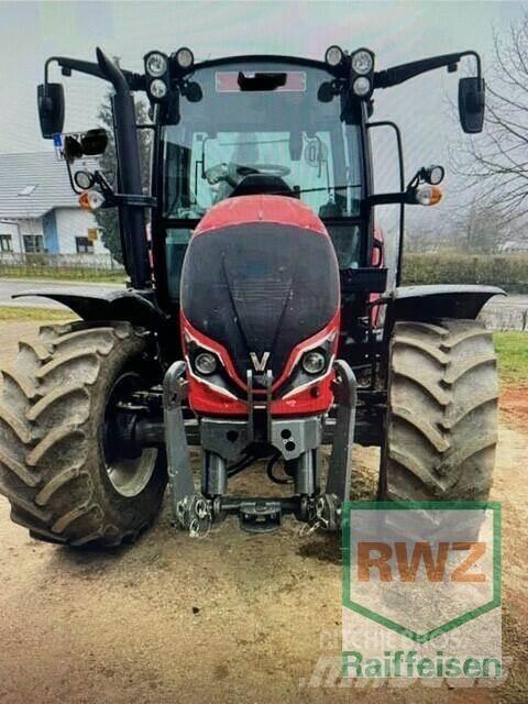 Valtra A85 Traktorok
