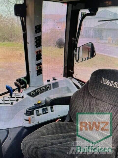 Valtra A85 Traktorok