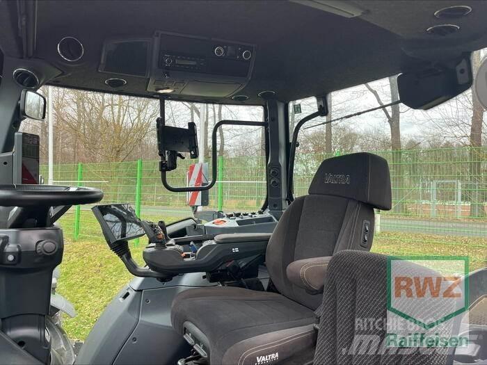 Valtra Q305 Traktorok