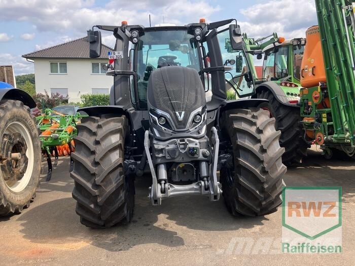 Valtra Q305 Traktorok