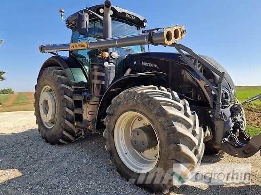 Valtra S394 Traktorok