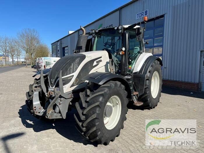 Valtra T 214 D Traktorok