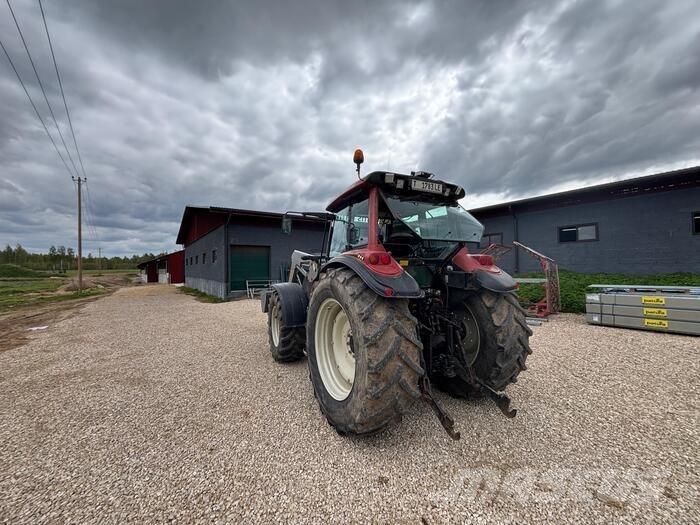 Valtra T130 Traktorok