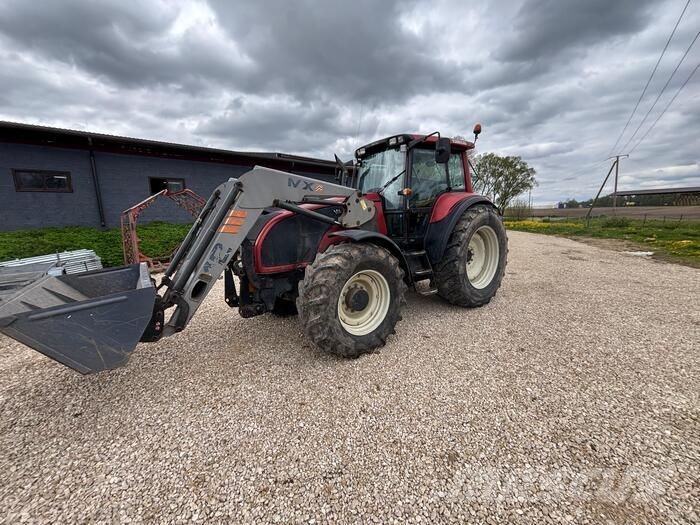 Valtra T130 Traktorok
