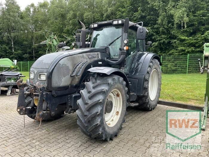 Valtra T202D Traktorok