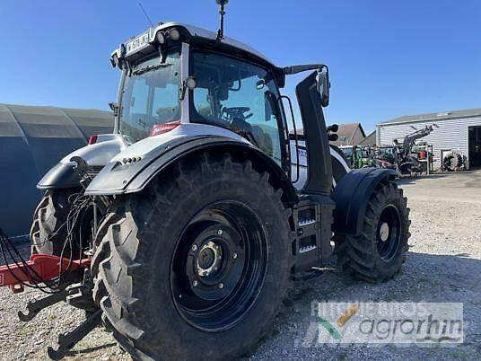 Valtra T215A Traktorok