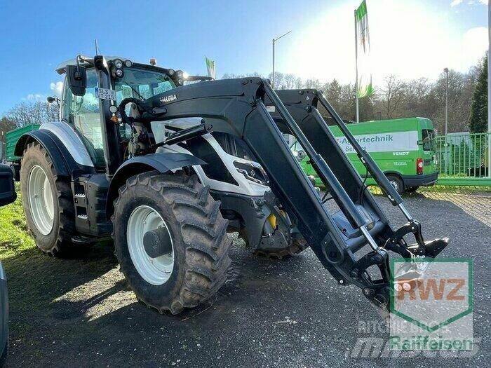 Valtra T215D Traktorok