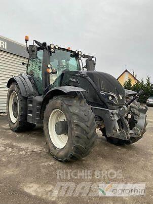 Valtra T254V Traktorok